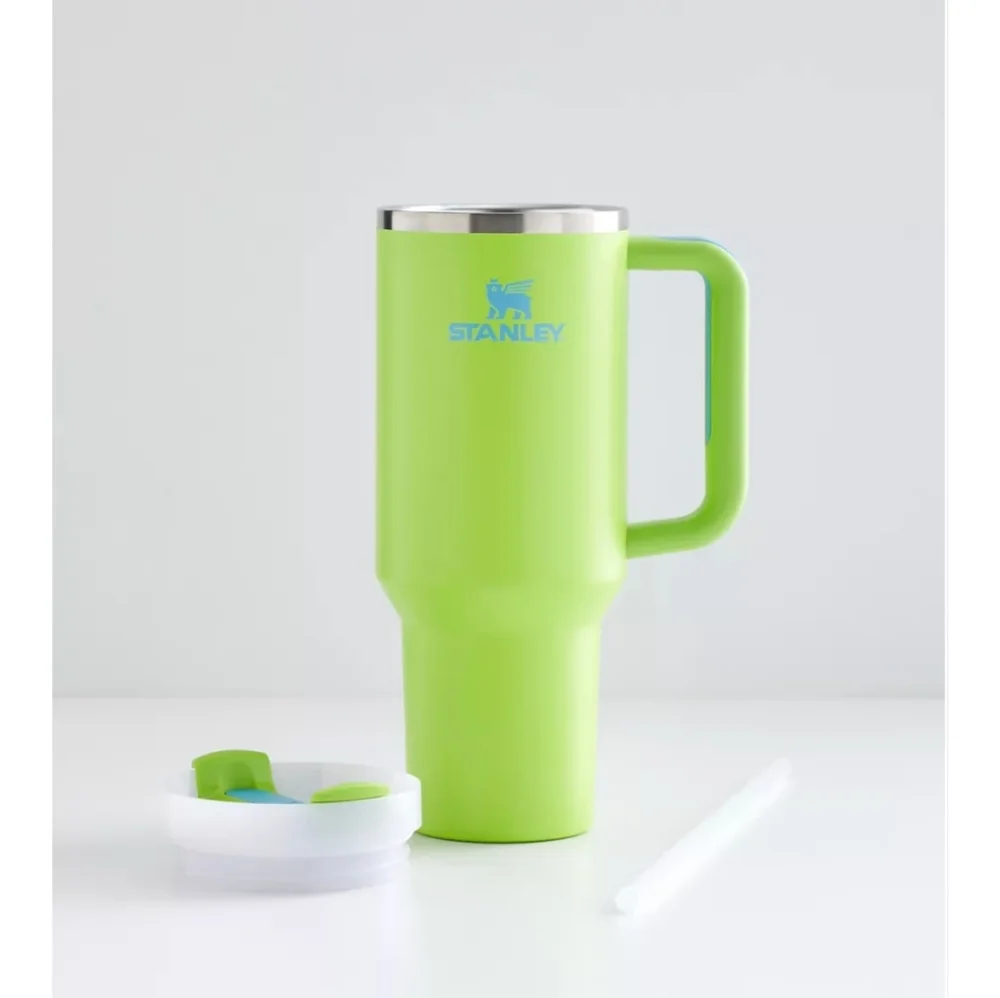 Stanley 40oz - Picture 2 of 4